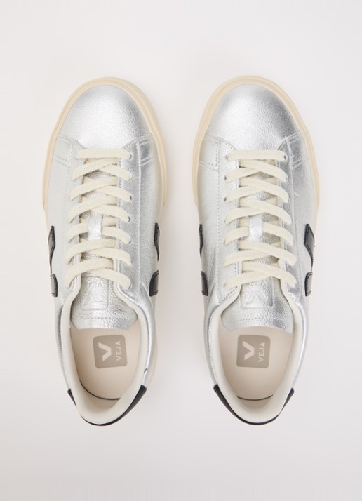 Veja Campo sneaker van leer met metallic finish - detail 3 zilver