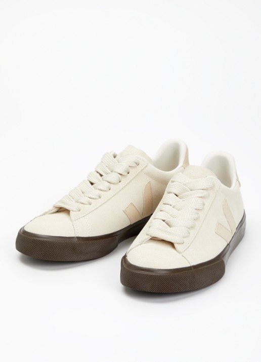 Veja Campo sneaker van suède met logo - detail 3 beige