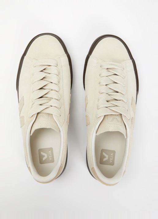 Veja Campo sneaker van suède met logo - detail 4 beige