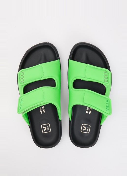 Veja Etna slipper van leer met logo - detail 4 neongroen