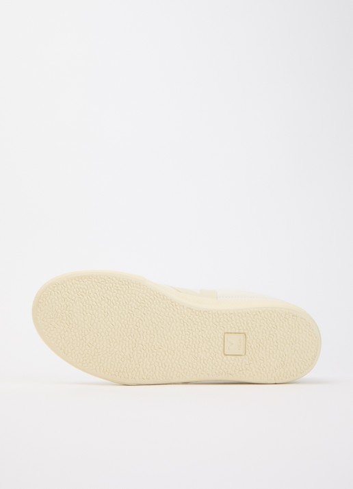 Veja Panenka sneaker van leer met lakfinish  - detail 3 gebroken wit