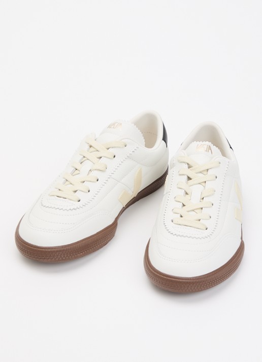 Veja Panenka sneaker van leer met logo - detail wit