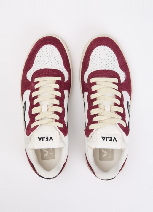 Veja V-10 sneaker van leer met suède details - detail 3 bordeauxrood