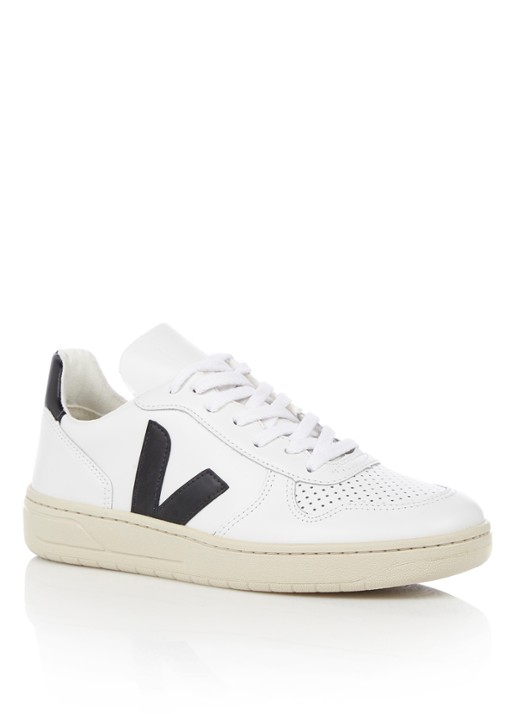 Veja V-10 sneaker van leer - voorkant wit
