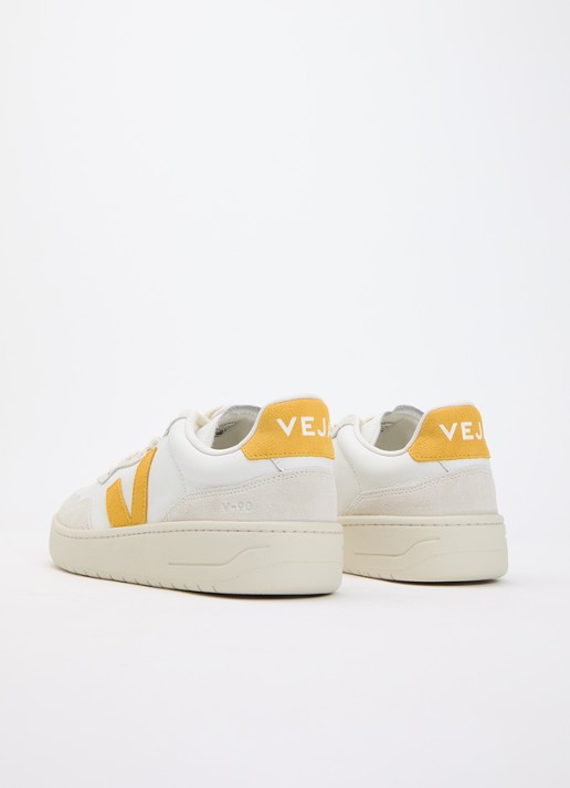 Veja V-90 sneaker van leer met suède details - achterkant 4 wit