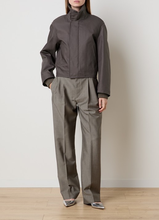 Victoria Beckham Bomberjack met steekzakken - voorkant 6 taupe