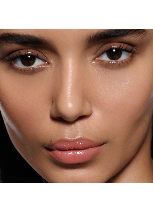 Victoria Beckham  Posh Gloss - High Shine Lip Gloss - detail 5 bungalow