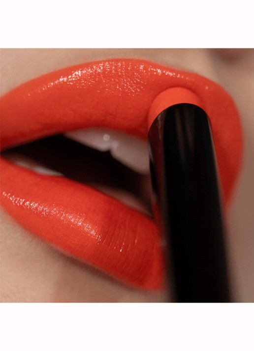Victoria Beckham Posh Lipstick - detail 2 fire