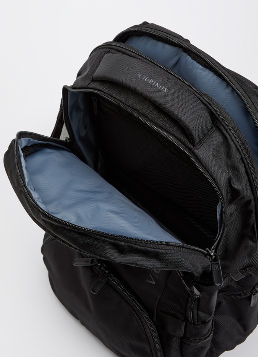 Victorinox VX Sport Evo Deluxe rugzak met 16 inch laptopvak - detail 2 zwart