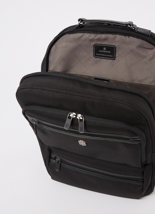 Victorinox Werks Professional Cordura Deluxe rugzak met 15 inch laptopvak - detail 2 zwart