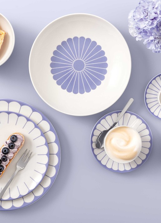 Villeroy & Boch Fleur koffieschotel 15 cm - voorkant 2 lichtblauw