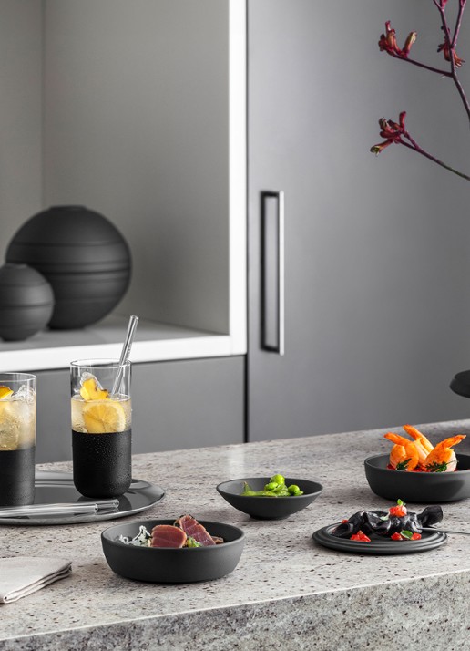 Villeroy & Boch Iconic La petite Boule serviesset 5-delig - voorkant 2 zwart
