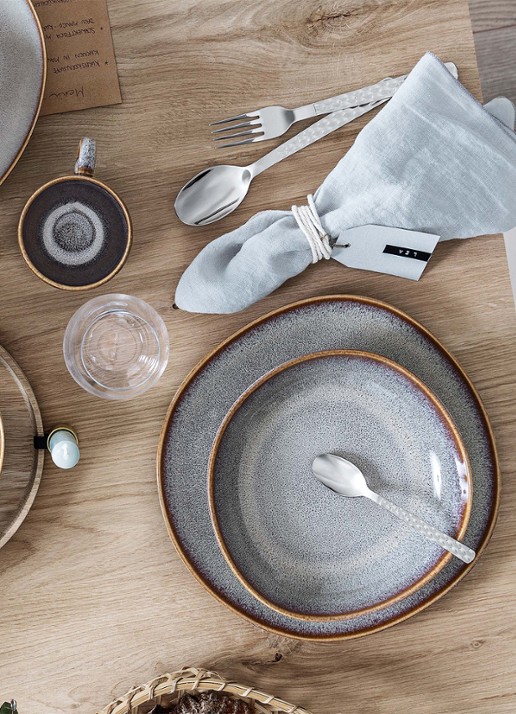 Villeroy & Boch Lave dinerbord 28 cm - voorkant 2 lichtgrijs