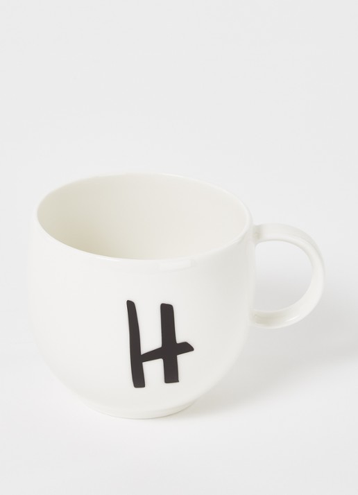 Villeroy & Boch Like Letters H mok 38 cl - voorkant 2 gebroken wit