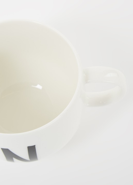 Villeroy & Boch Like Letters N mok 38 cl - detail gebroken wit