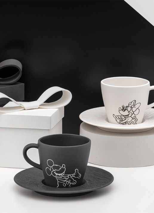 Villeroy & Boch Manufacture Rock - Mickey Mouse koffiekopje met schotel 4-delig - voorkant 3 zwart