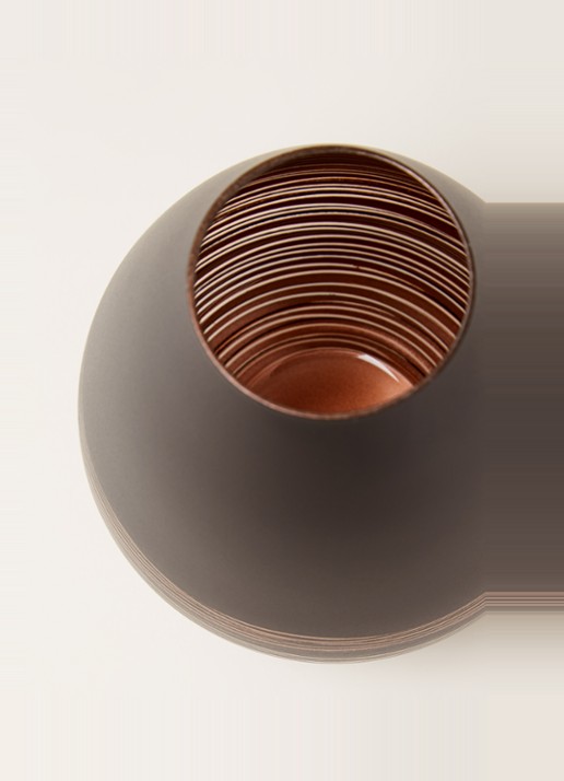 Villeroy & Boch Manufacture Swirl vaas 12 cm - detail 3 donkerbruin