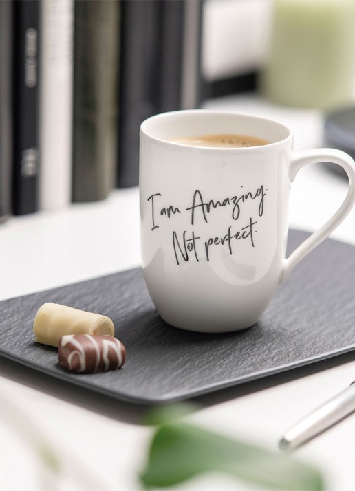 Villeroy & Boch Statement "I'm amazing. Not perfect." kopje 34 cl - achterkant gebroken wit