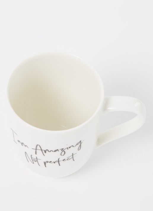 Villeroy & Boch Statement "I'm amazing. Not perfect." kopje 34 cl - detail 2 gebroken wit