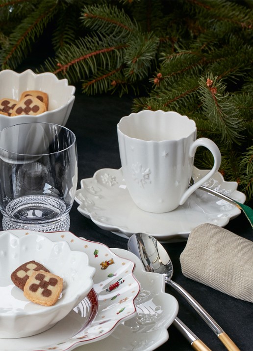Villeroy & Boch Toy's Delight Royal Classic Kerst gebaksbordje 19 cm - voorkant 5 gebroken wit