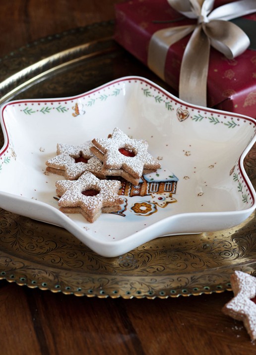 Villeroy & Boch Winter Bakery Delight Kerst partyschaal 24 cm - detail 2 gebroken wit