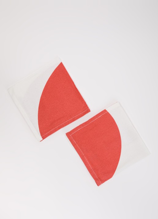 vtwonen Servet met stippendessin 40 x 40 cm set van 4  - voorkant 2 rood