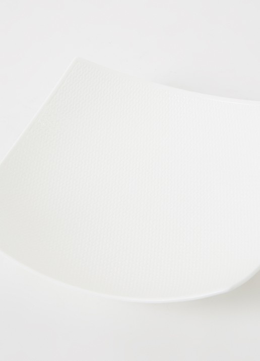 Wedgwood Gio Sculptural Bowl 25x25cm/9. - detail gebroken wit