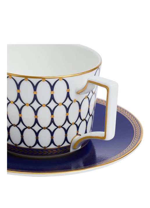 Wedgwood Renaissance Gold kop en schotel 20 cl  - voorkant 2 royalblauw