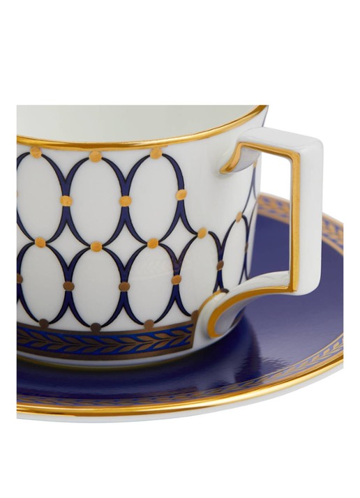 Wedgwood Renaissance Gold kop en schotel 7 cl - voorkant 3 royalblauw