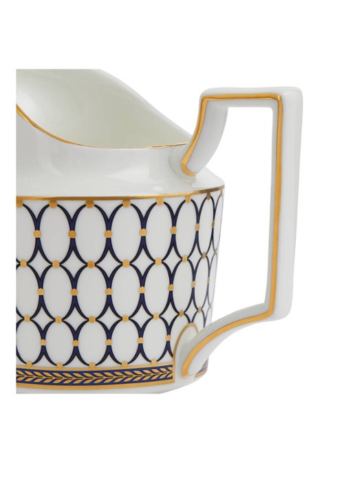 Wedgwood Renaissance Gold melkkannetje 20 cl  - achterkant gebroken wit