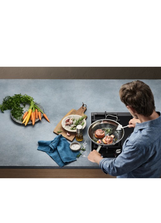 WMF Koekenpan ProfiResist Ø24 cm - voorkant 5 zilver