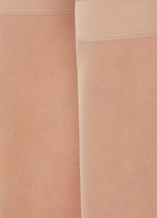 Wolford Individual pantykousen in 10 denier - detail creme
