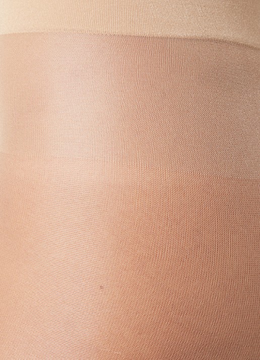 Wolford Satin Touch panty in 20 denier - detail 3 creme
