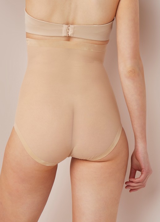 Wolford Tulle Control corrigerende tailleslip - achterkant 2 beige