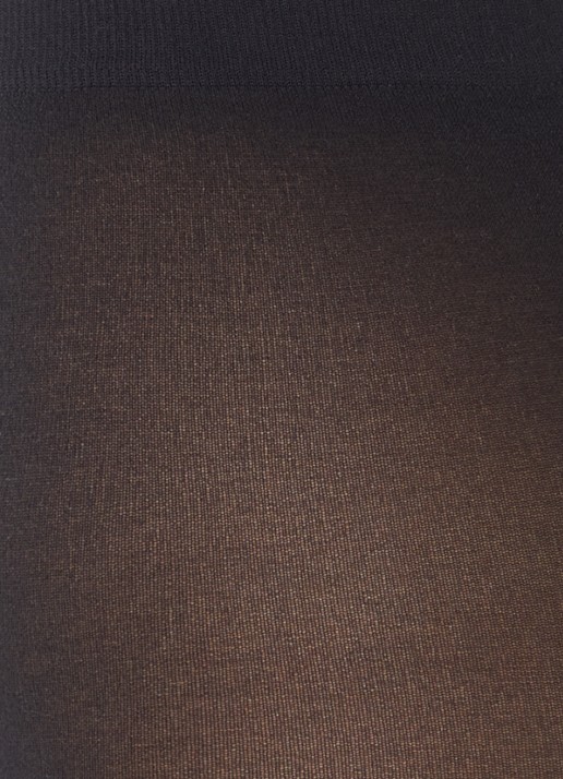 Wolford Velvet de Luxe panty in 50 denier - detail diepzwart