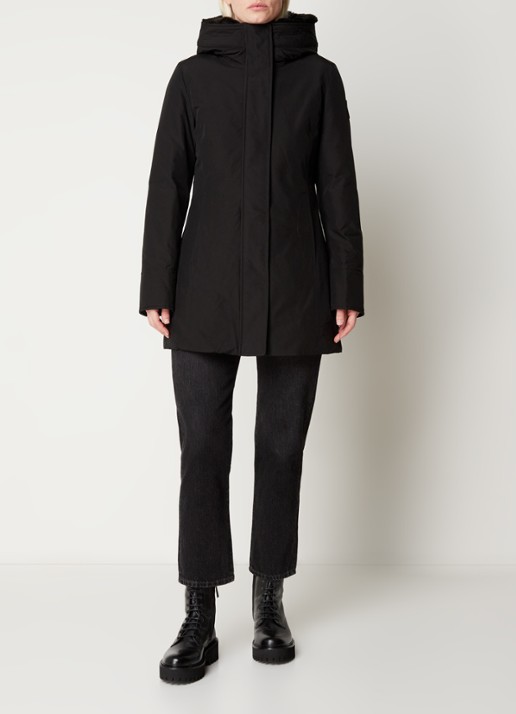 Woolrich Boulder gewatteerde jas met capuchon en steekzakken - voorkant 5 zwart