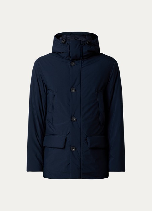 Woolrich Cloud Arctic gewatteerde parka met donsvulling en waterafstotende coating - voorkant donkerblauw