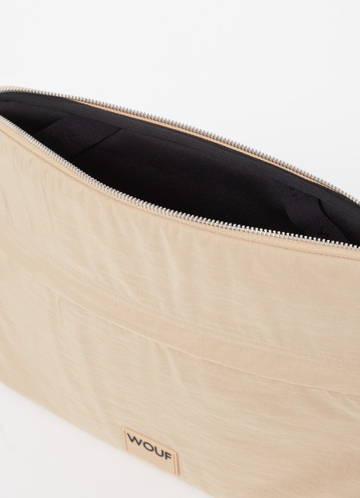 Wouf Oatmilk laptophoes 13 en 14 inch - detail 2 beige