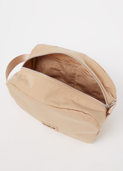 Wouf Oatmilk Large toilettas met logo - voorkant 2 beige