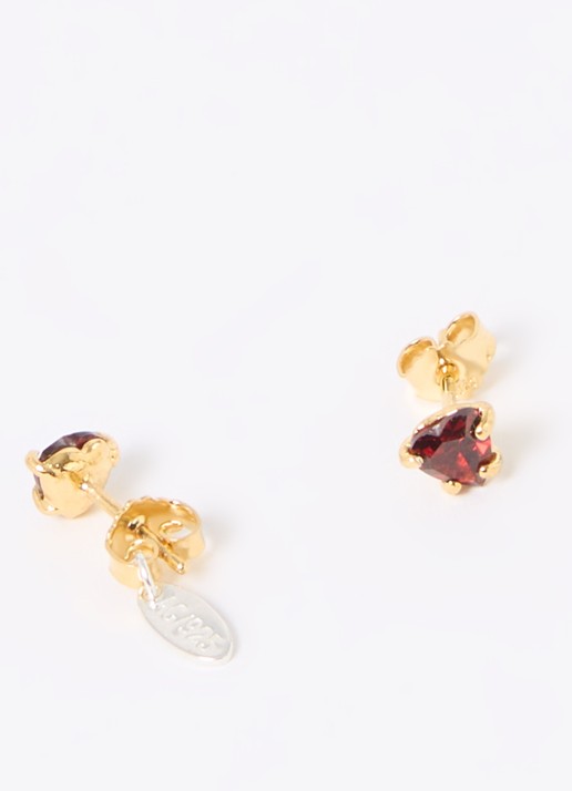 Wouters & Hendrix Heart Garnet oorknopjes verguld - detail goud