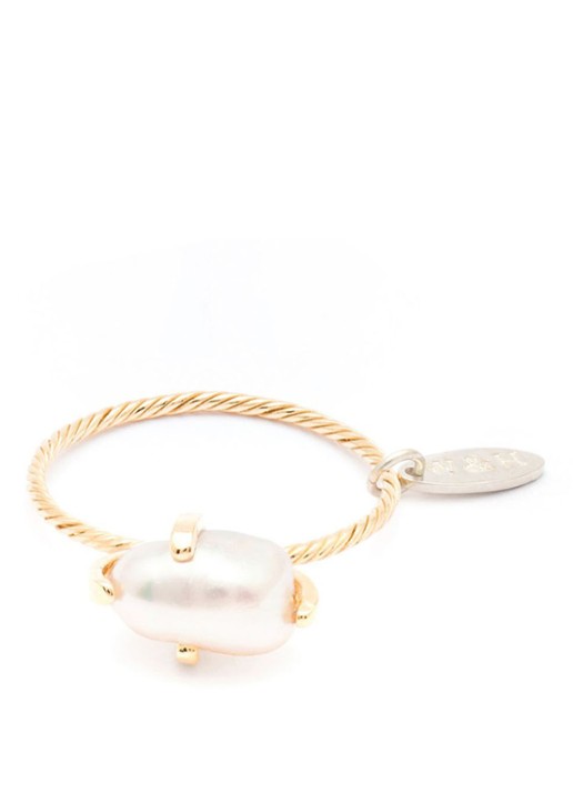 Wouters & Hendrix Wouters & Hendrix Ring met zoetwaterparel - voorkant goud