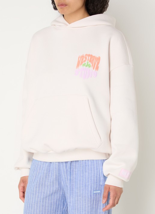 WRSTBHVR Flynn hoodie met front- en backprint - achterkant 5 gebroken wit