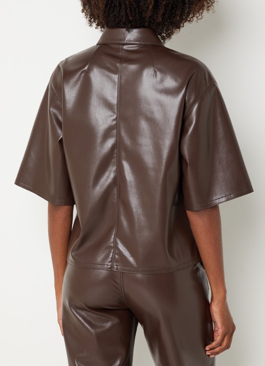 Xandres Horris blouse van imitatieleer met borstzak - achterkant 4 donkerbruin