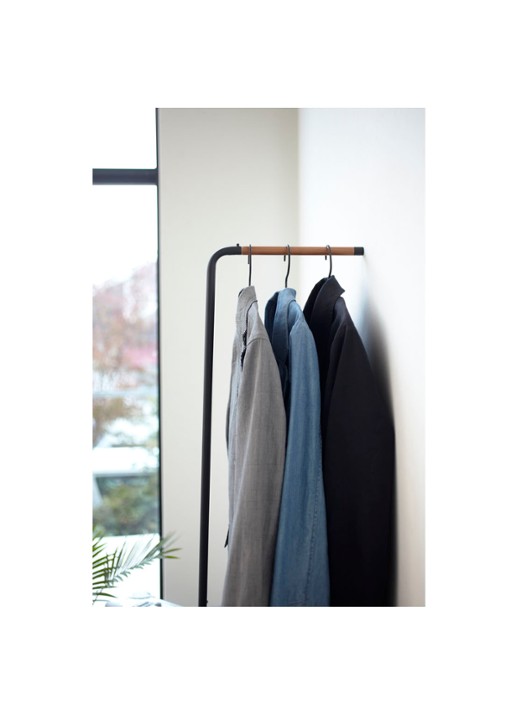 Yamazaki Hanger Rack 0.0 - black - detail zwart