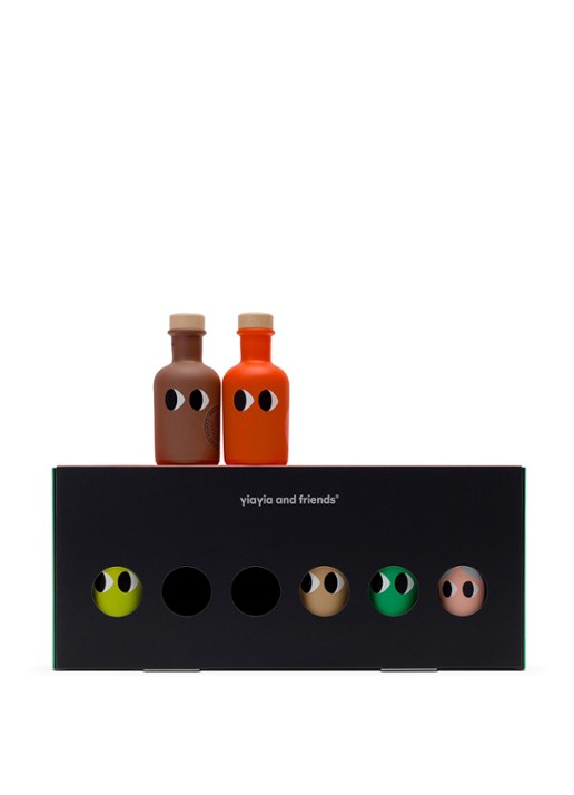 yiayia and friends Extra Vierge olijfolie in geschenkverpakking 6 x 50 ml - voorkant 2 undefined