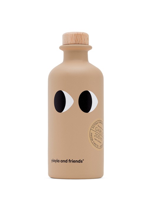 yiayia and friends Infused Garlic Extra Vierge olijfolie 200 ml - voorkant 2 beige