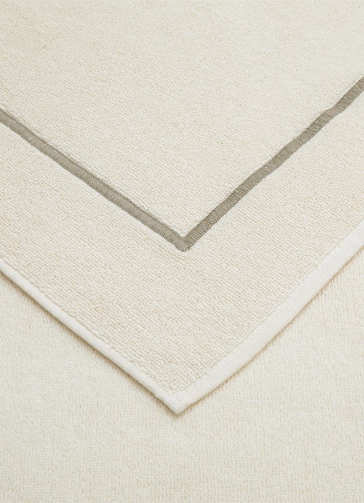 Yves Delorme Croisiere strandlaken  - 480 gr/m2 - 92 x 200 cm - detail 3 creme
