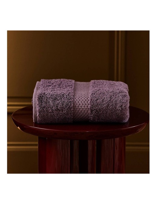 Yves Delorme Etoile badhanddoek - 700g/m2 - 70 x 140 cm - detail 3 lila
