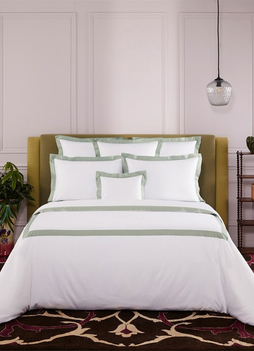 Yves Delorme Linea kussensloop 120TC - voorkant 3 olijfgroen