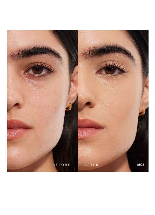 Yves Saint Laurent All Hours Glow Foundation - detail 6 mc2